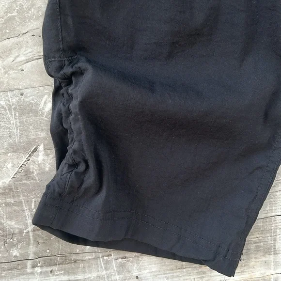 Khombu Lightweight Capri - Picture 7 of 11